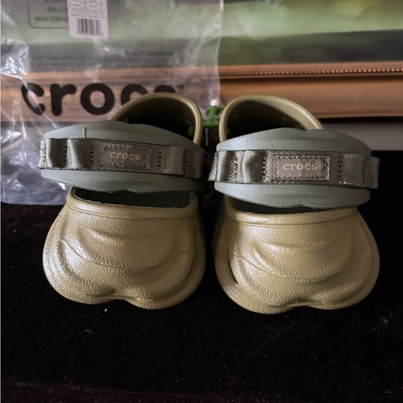 NWT Crocs Men\'s  Women\'s Echo Slingback Clog Aloe Shoes slides dark green W9/M7 main image 8
